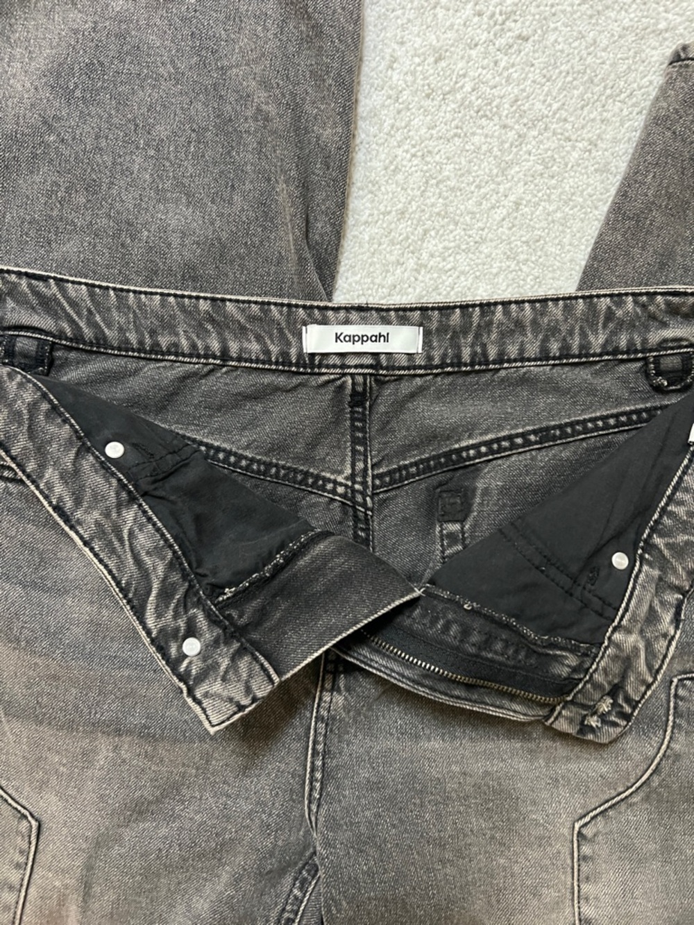Women's Black Straight-Leg Jeans - Picture 3 of 9